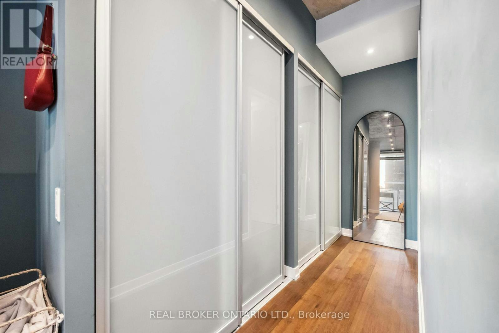 222-95 Bathurst Street, Toronto, ON, M5V 0H7 - 12