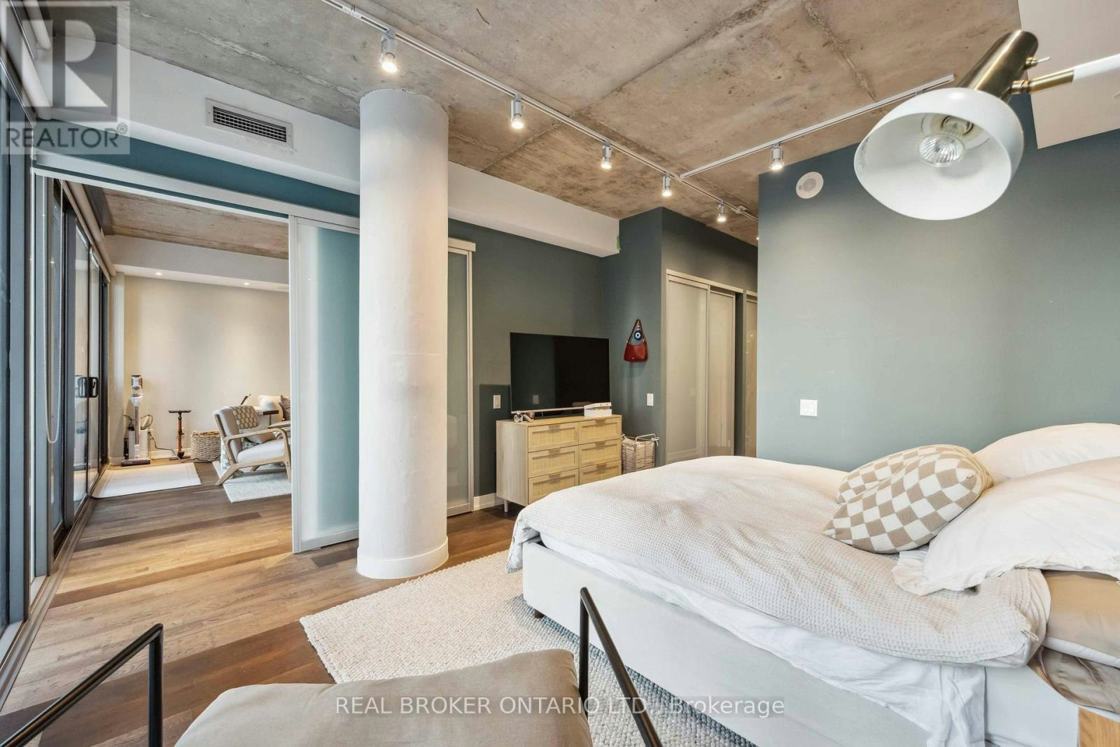 222-95 Bathurst Street, Toronto, ON, M5V 0H7 - 9