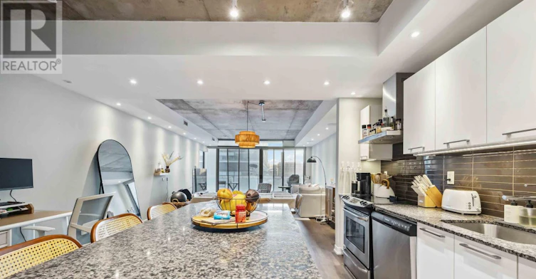 222-95 Bathurst Street, Toronto, ON, M5V 0H7 - 18