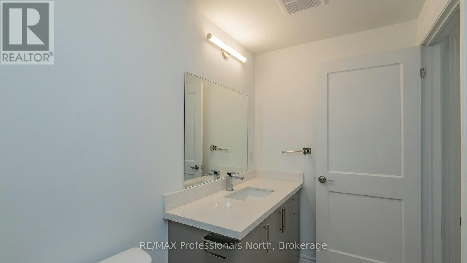 104-6 Suncrest Lane, Huntsville, ON, P1H 0K3 - 30