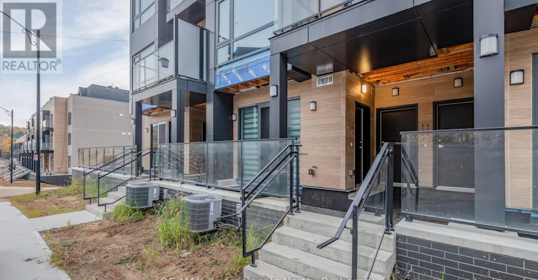104-6 Suncrest Lane, Huntsville, ON, P1H 0K3 - 2