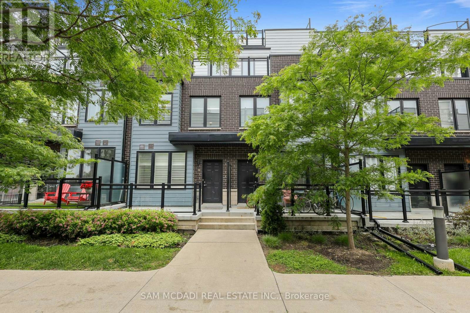 6-2285 Mcnab Lane, Mississauga, ON, L5J 0B3