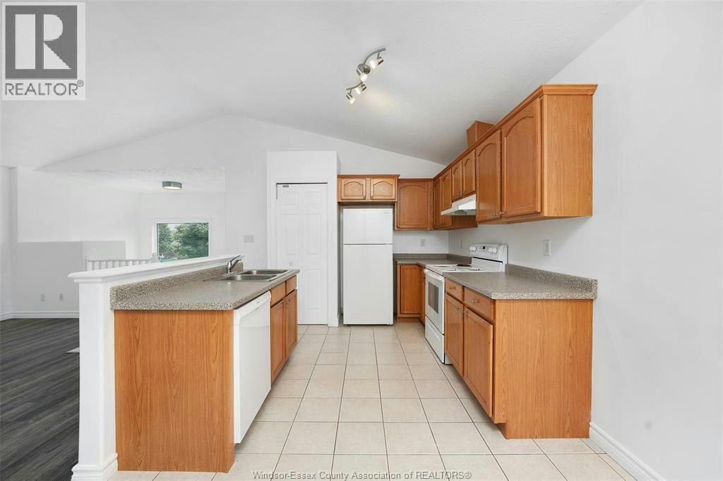 257 Dieppe Crescent, Kingsville, ON, N9Y 4E8 - 11