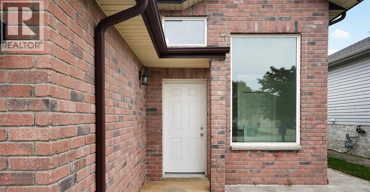 257 Dieppe Crescent, Kingsville, ON, N9Y 4E8 - 3