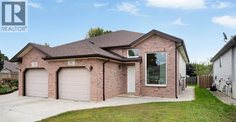 257 Dieppe Crescent, Kingsville, ON, N9Y 4E8