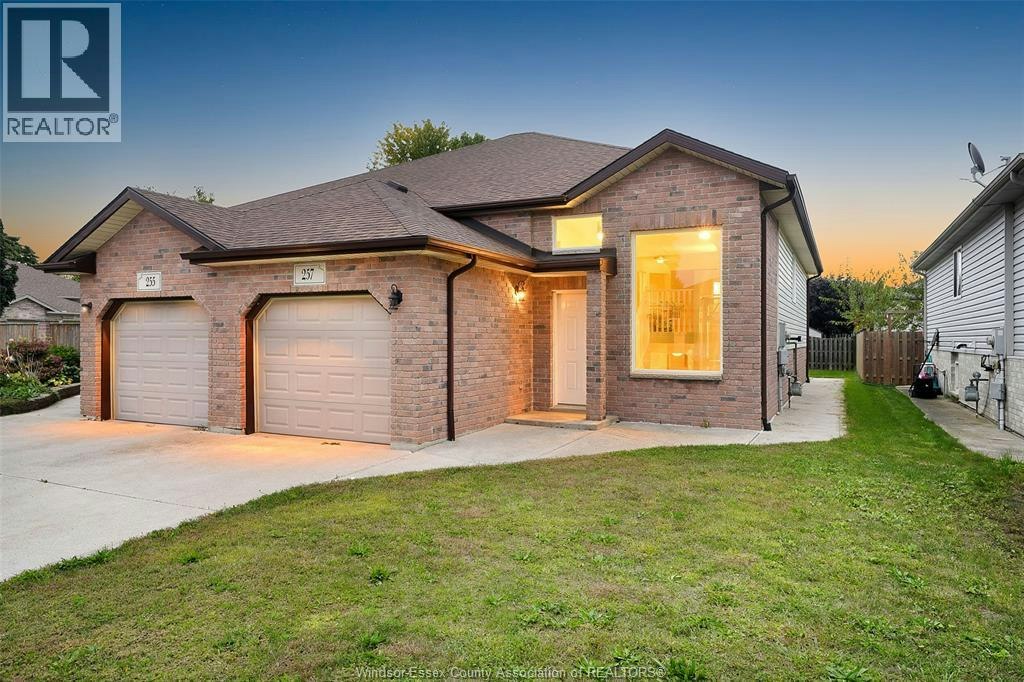 257 Dieppe Crescent, Kingsville, ON, N9Y 4E8 - 36