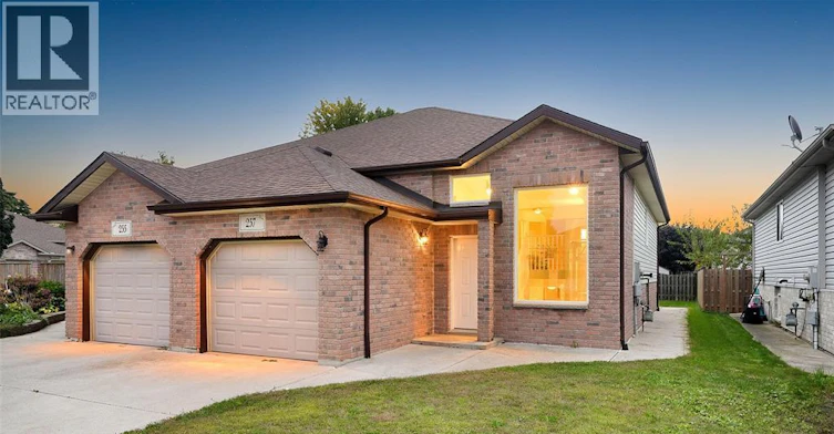 257 Dieppe Crescent, Kingsville, ON, N9Y 4E8 - 36