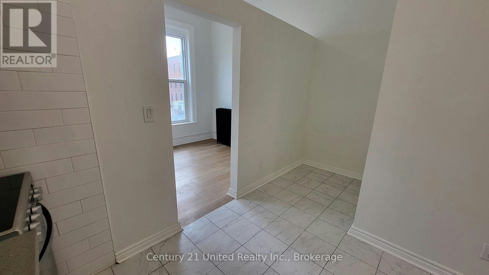 11 - 172-5 Hunter Street W, Peterborough, ON, K9H 2L2 - 4