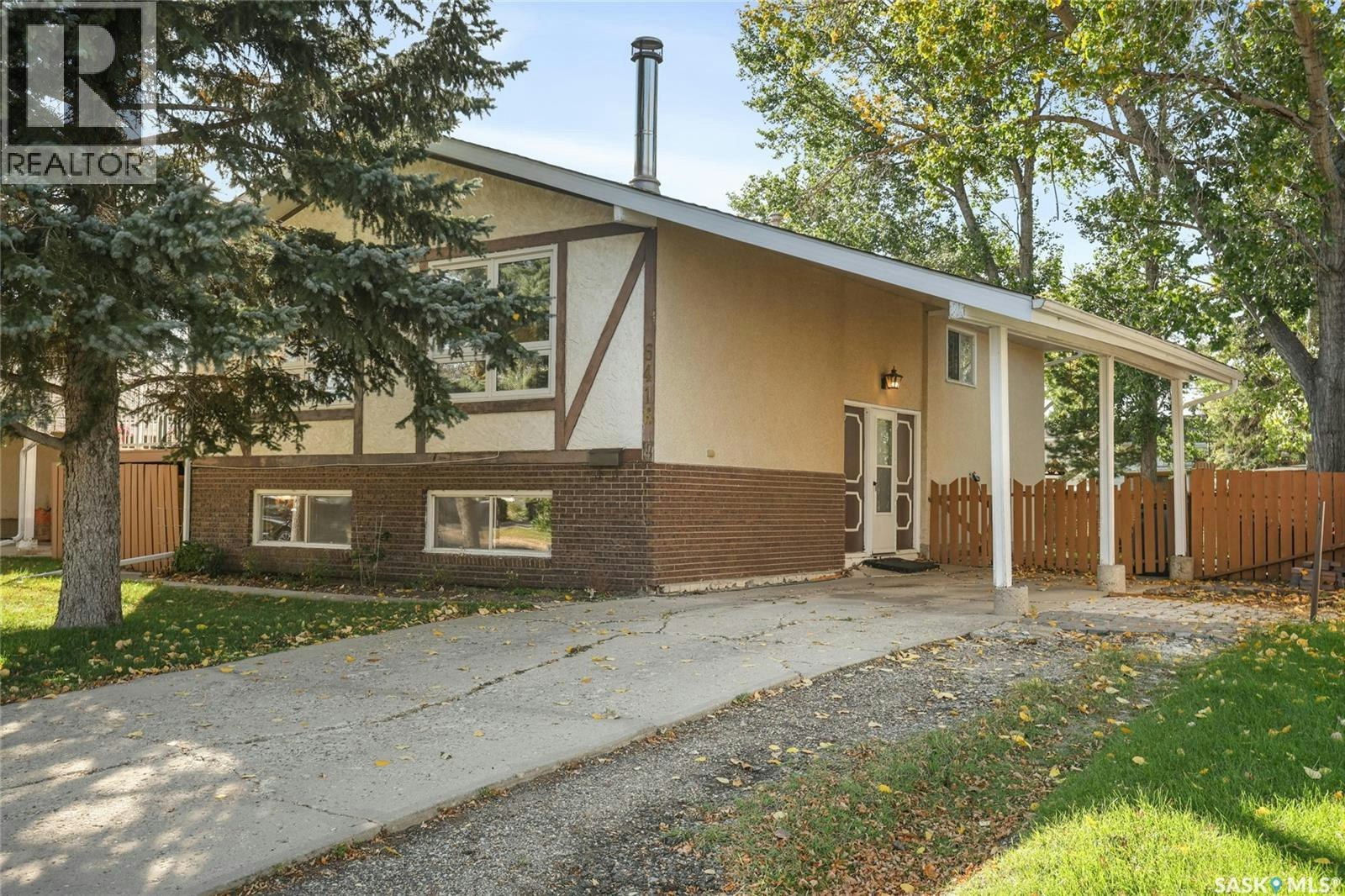 6418 7th Avenue N, Regina, SK, S4T 7H1