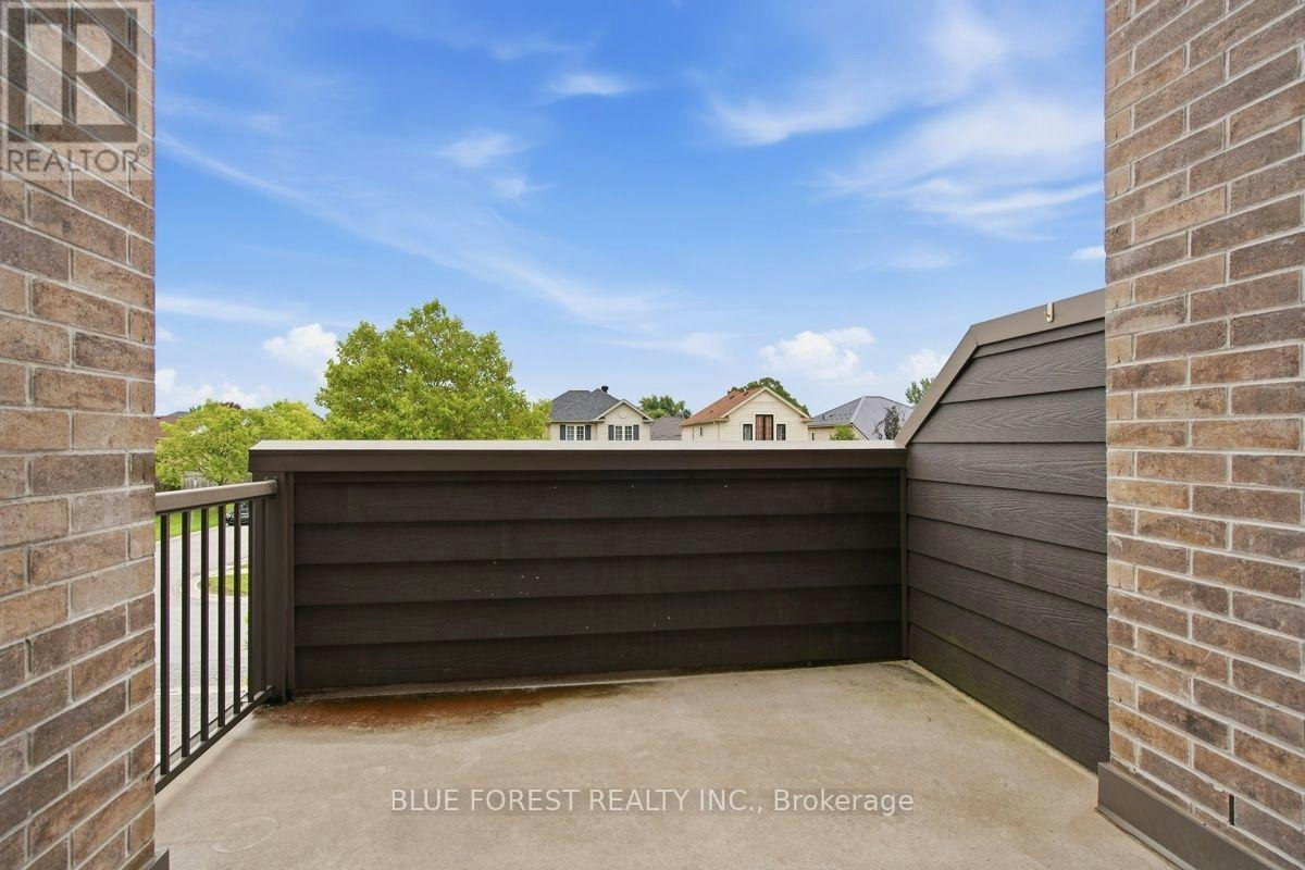 2112 Meadowgate Boulevard, London, ON, N6M 0H5 - 12