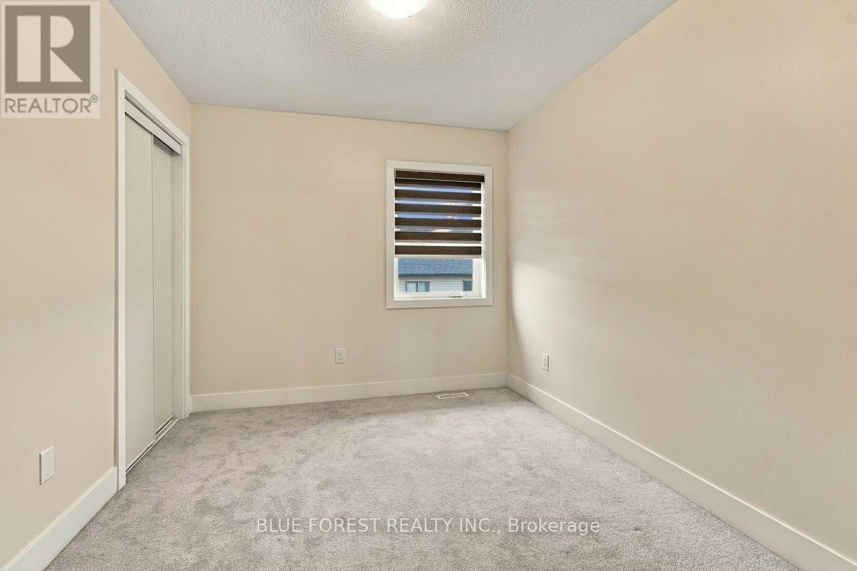 2112 Meadowgate Boulevard, London, ON, N6M 0H5 - 28