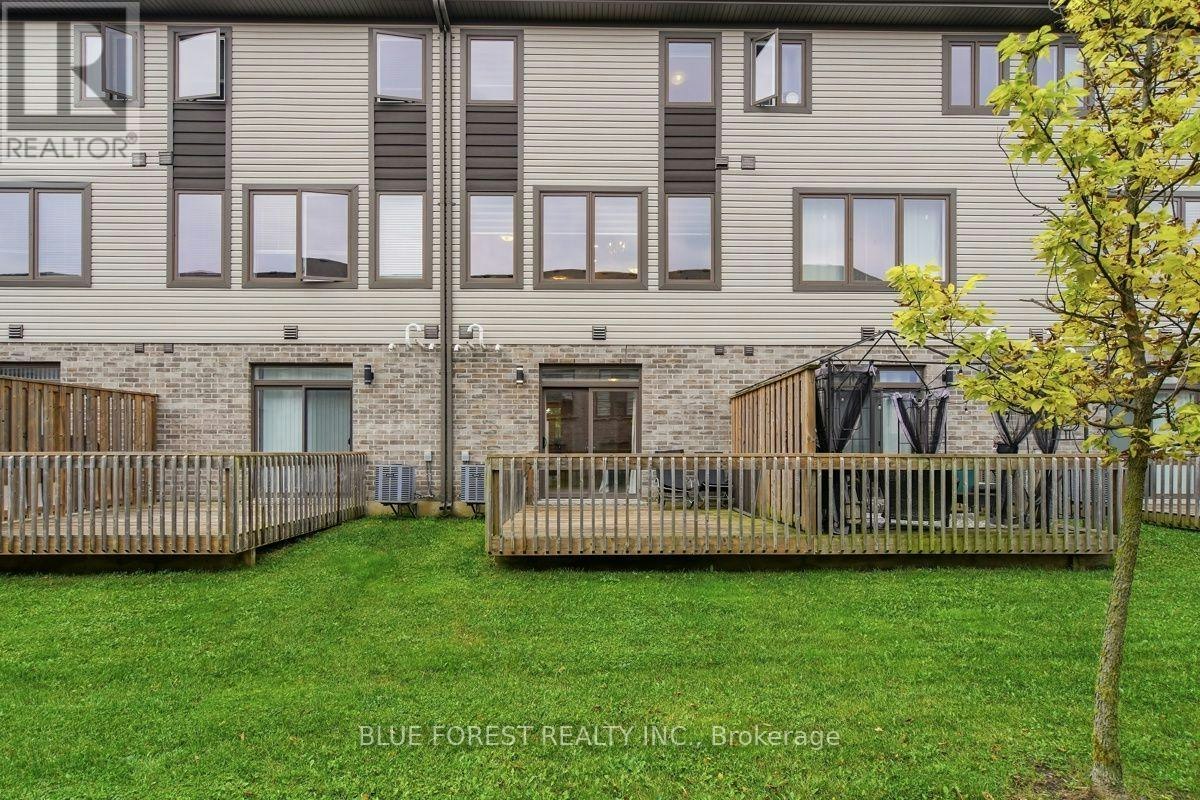 2112 Meadowgate Boulevard, London, ON, N6M 0H5 - 37