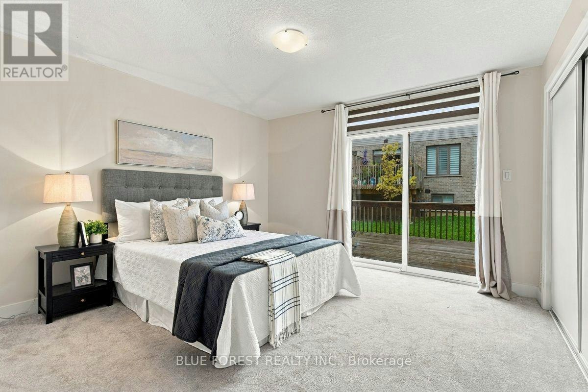 2112 Meadowgate Boulevard, London, ON, N6M 0H5 - 5