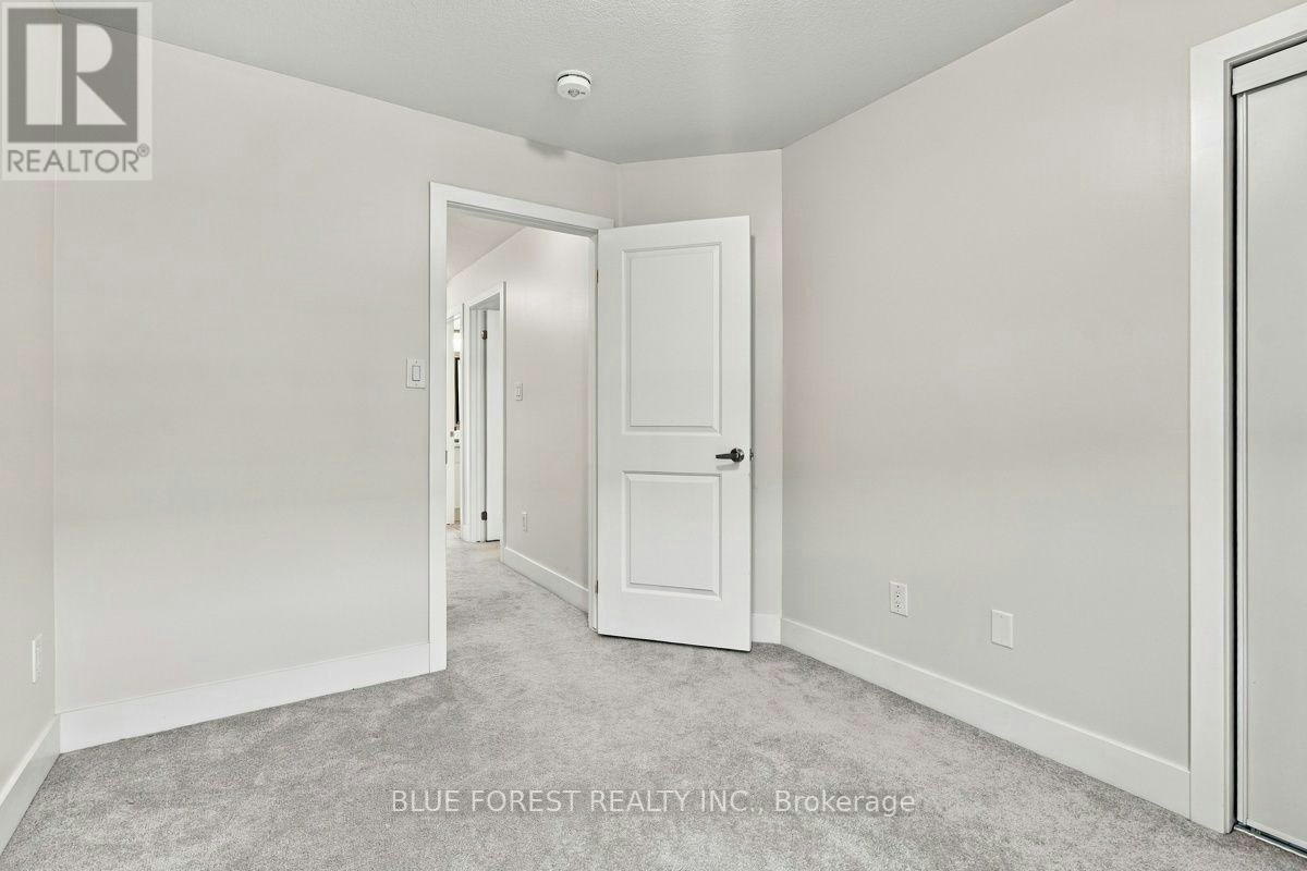 2112 Meadowgate Boulevard, London, ON, N6M 0H5 - 29