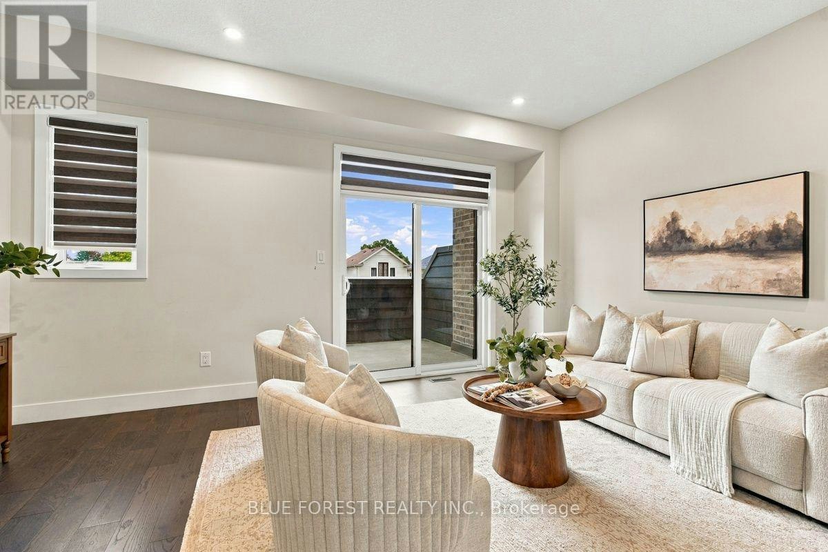 2112 Meadowgate Boulevard, London, ON, N6M 0H5 - 10
