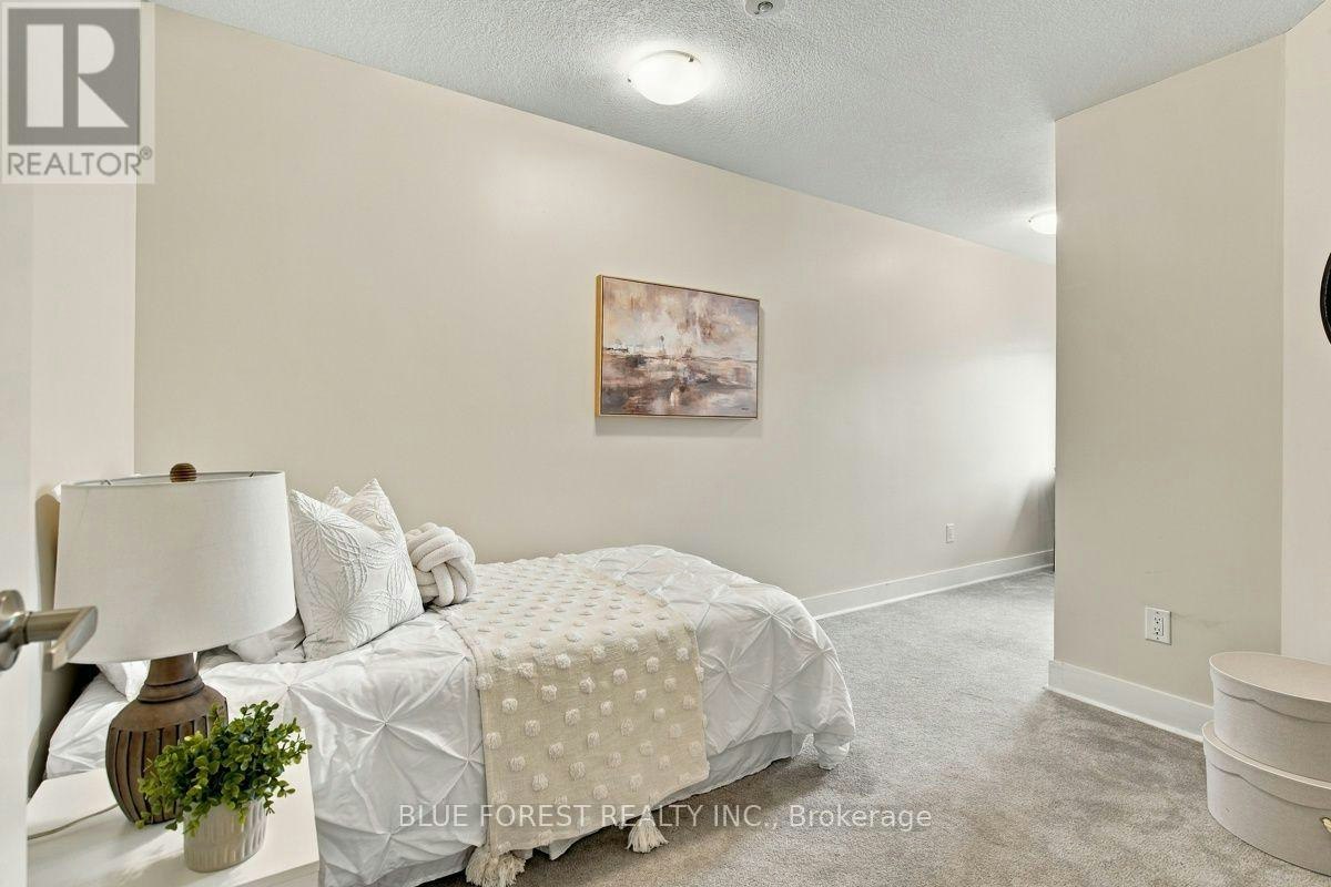2112 Meadowgate Boulevard, London, ON, N6M 0H5 - 30
