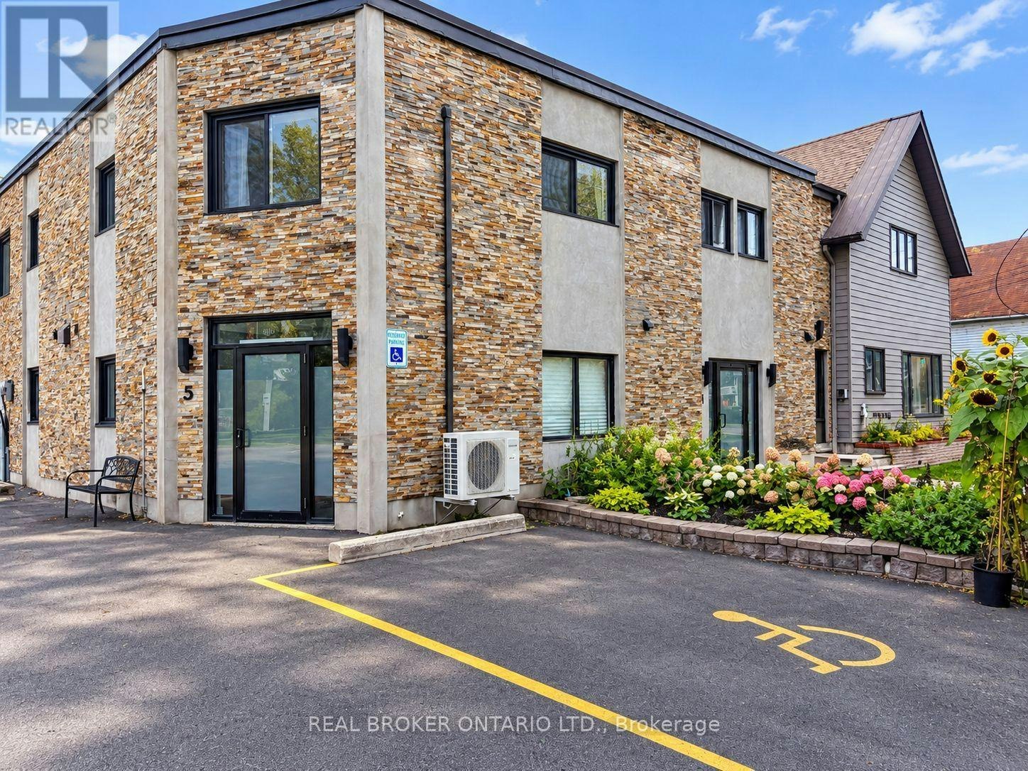 2-6610 Fourth Line Road, Ottawa, ON, K0A 2T0 - 2