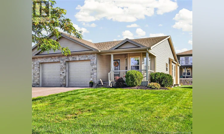 51 Thornhill Crescent