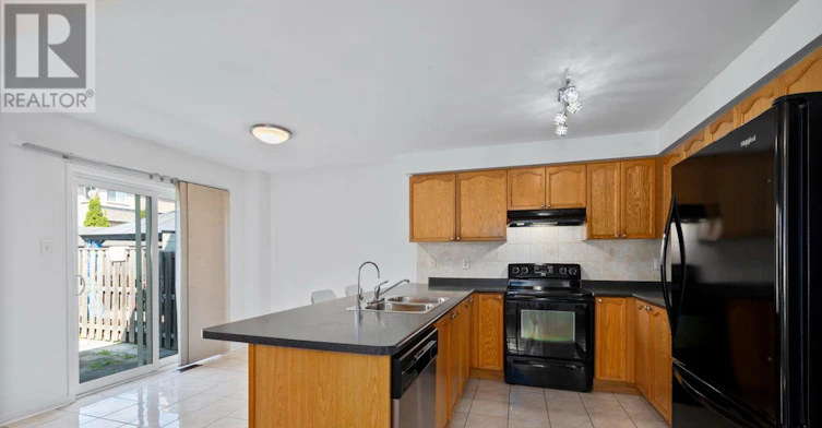 91 Oceanpearl Crescent, Whitby, ON, L1N 0C6 - 7