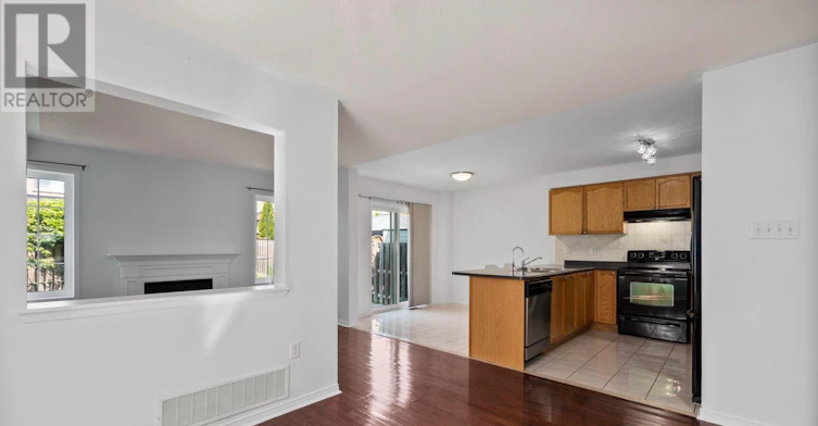 91 Oceanpearl Crescent, Whitby, ON, L1N 0C6 - 6