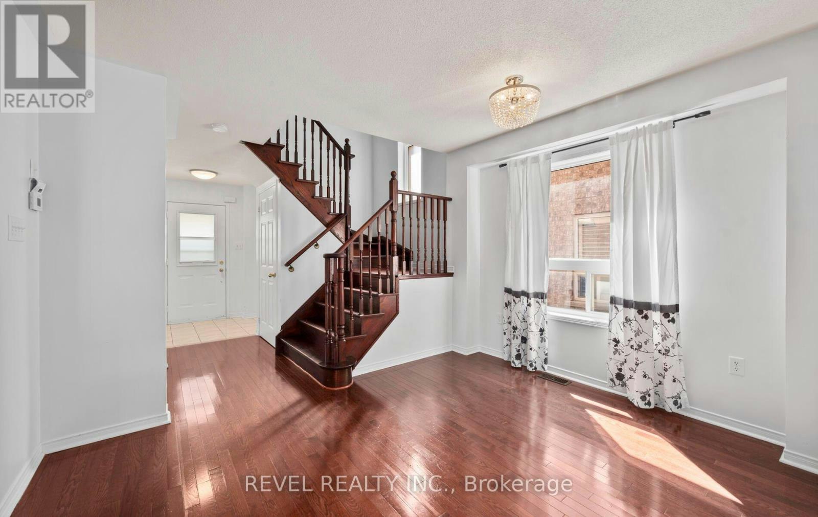 91 Oceanpearl Crescent, Whitby, ON, L1N 0C6 - 4