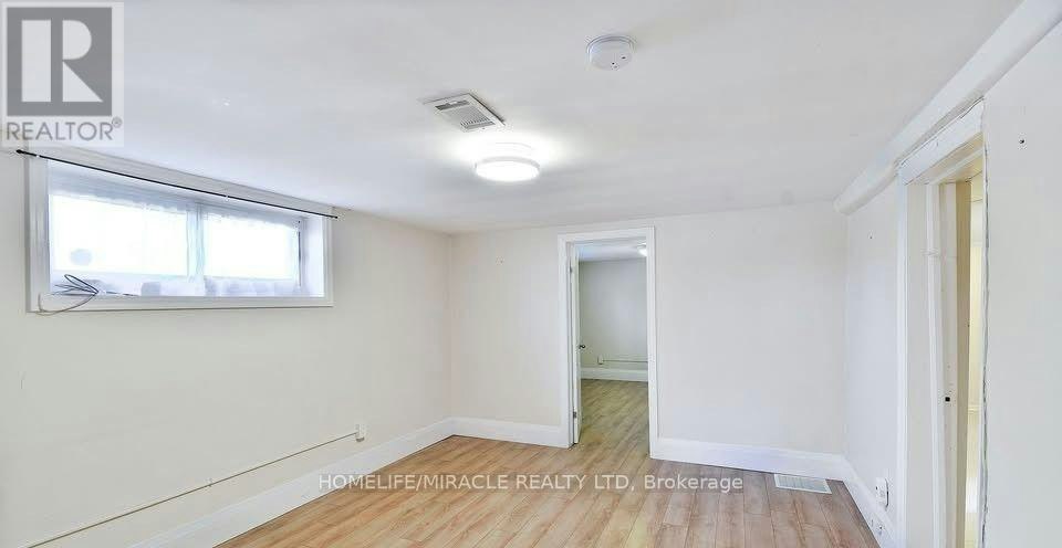 584 Montgomery Street, Oshawa, ON, L1H 7K2 - 4