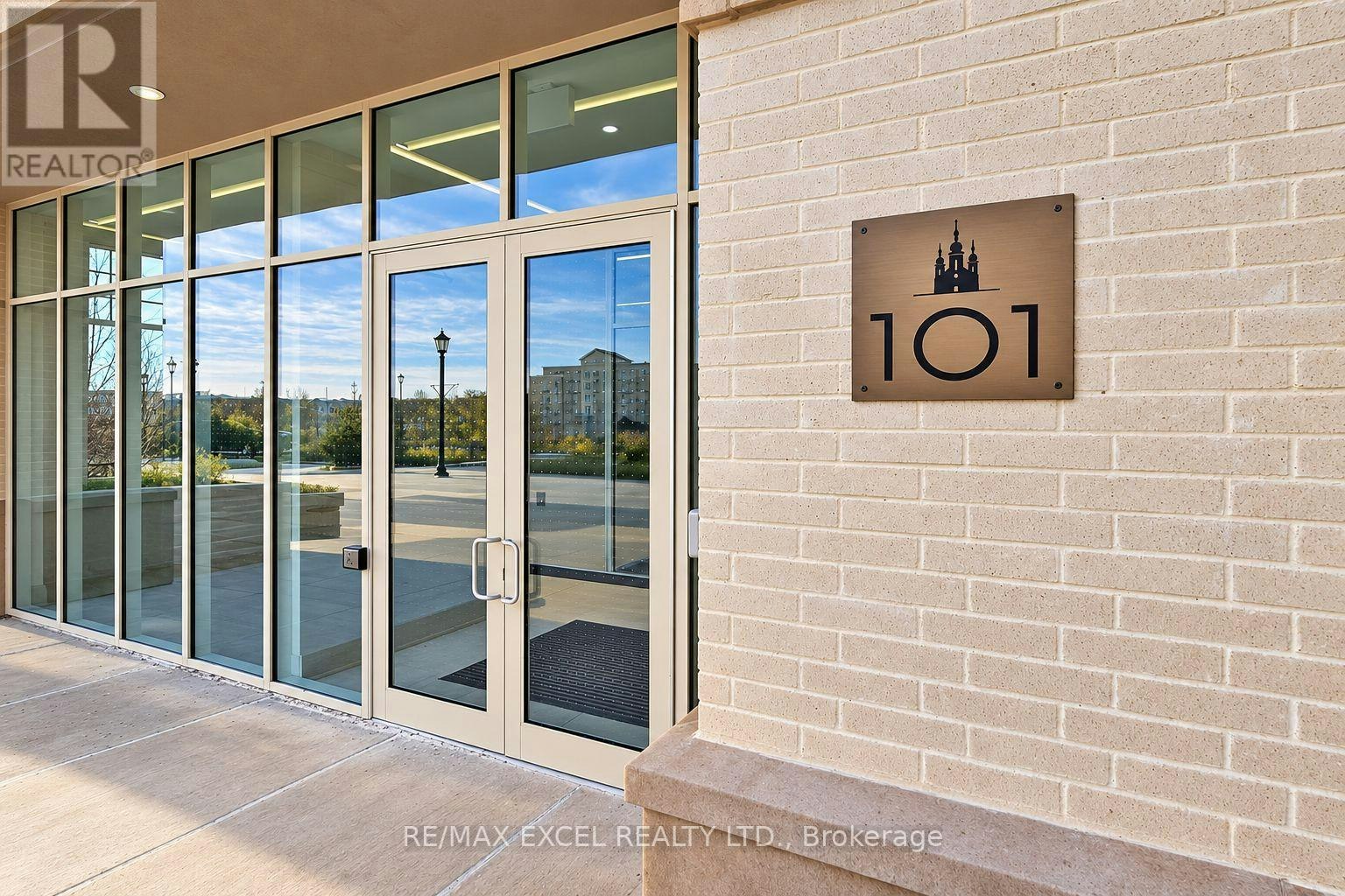 319-101 Cathedral High Street, Markham, ON, L6C 3L8 - 2