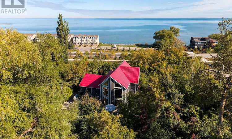 190 Lakeshore Road E