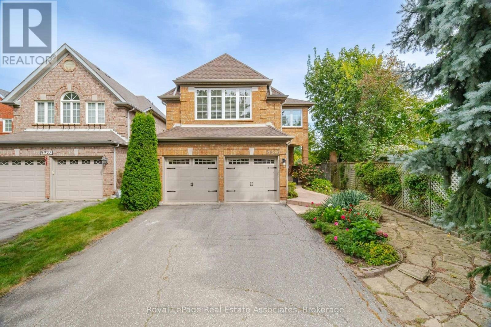 5923 Tweed Court, Mississauga, ON, L5M 5S6