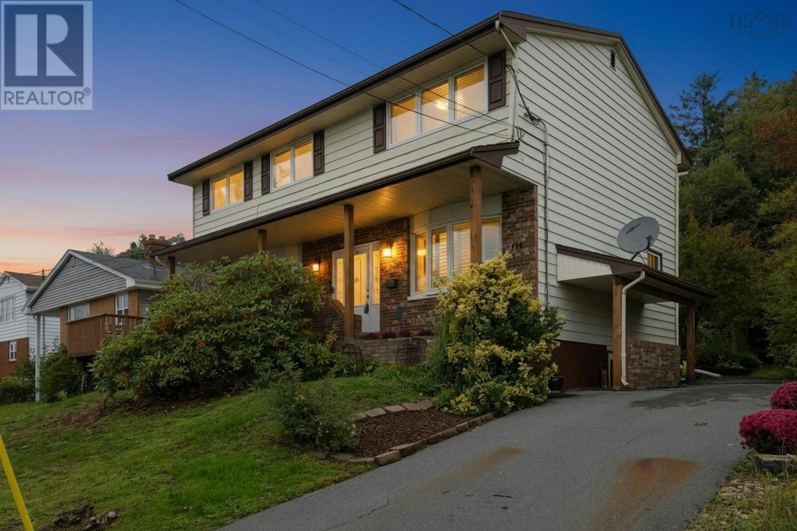 114 Regal Road, Dartmouth, NS, B2W 4H8