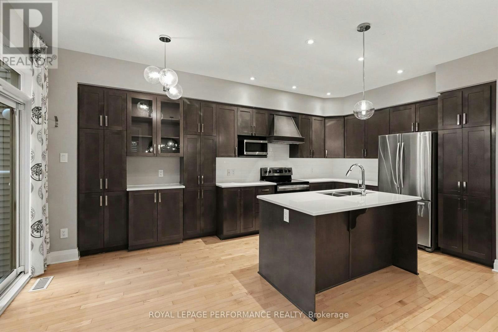 208 Butterfly Walk, Ottawa, ON, K1W 0G6 - 12
