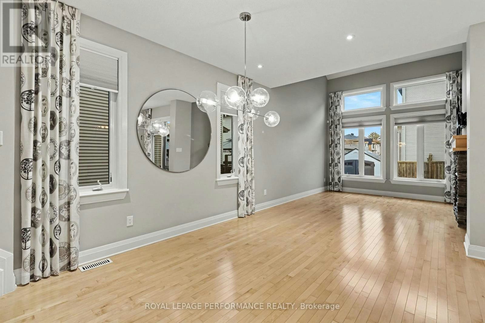 208 Butterfly Walk, Ottawa, ON, K1W 0G6 - 5