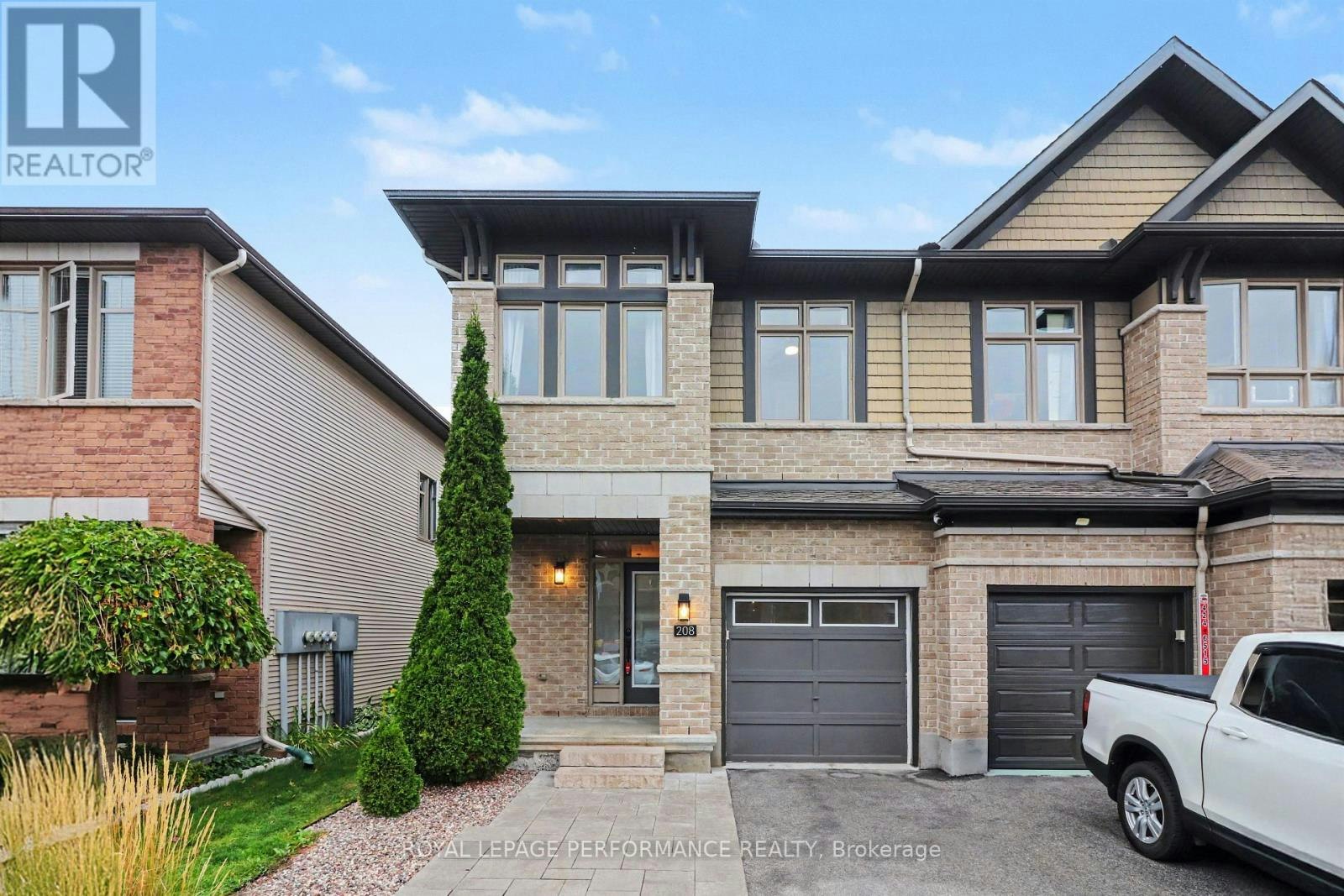 208 Butterfly Walk, Ottawa, ON, K1W 0G6