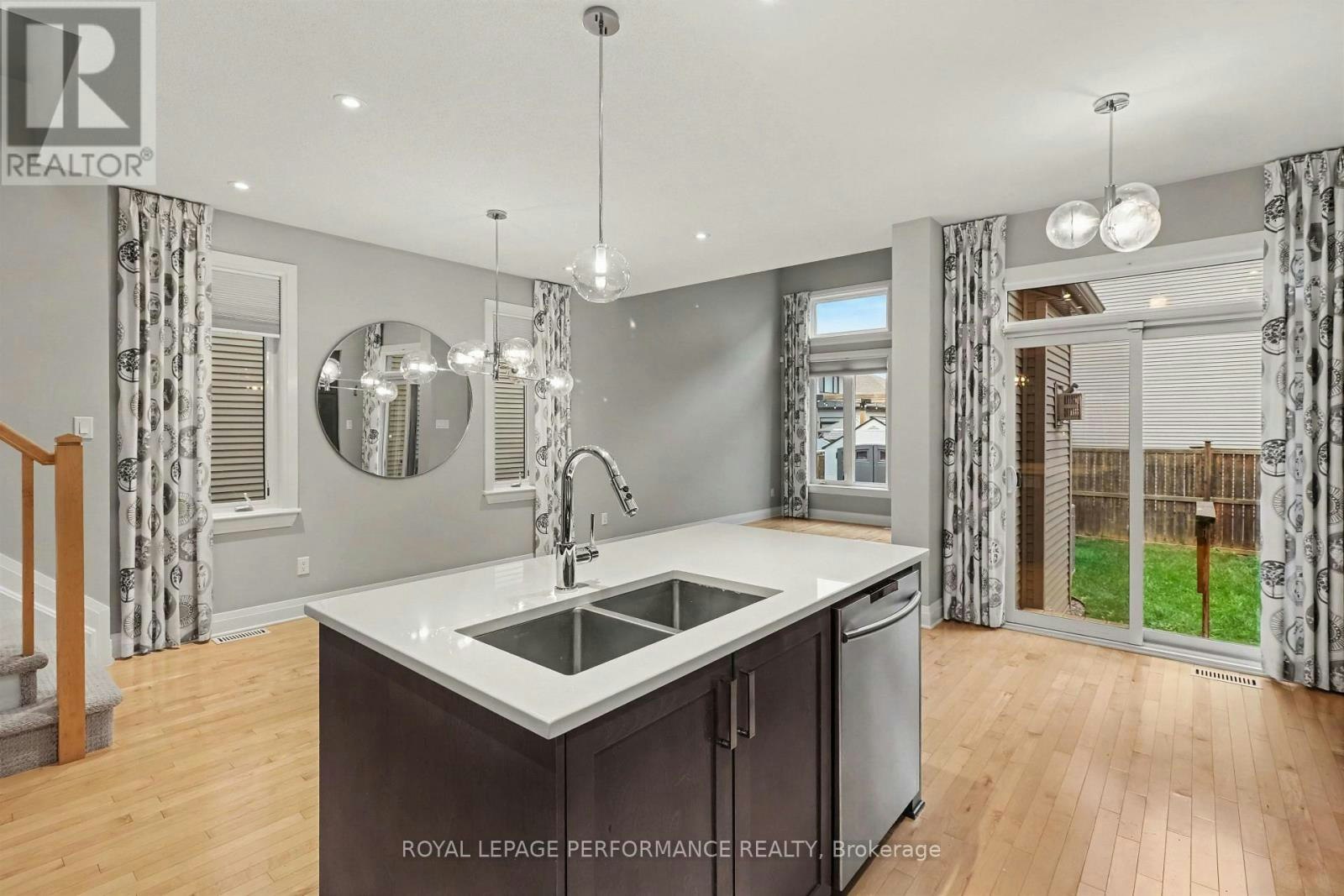 208 Butterfly Walk, Ottawa, ON, K1W 0G6 - 10