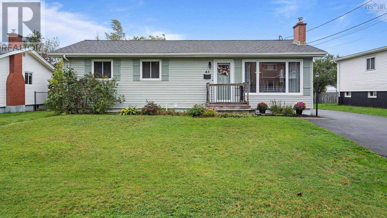 43 Chittick Avenue, Dartmouth, NS, B2Y 3J9