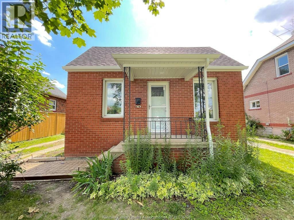 1741 Hickory Road, Windsor, ON, N8Y 3T4