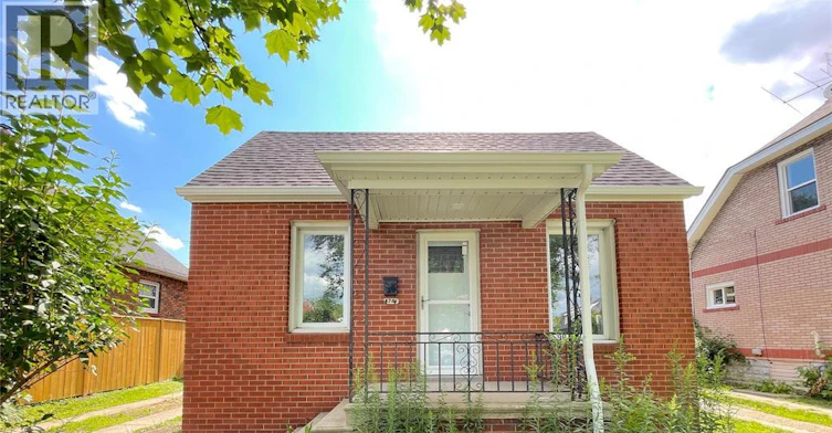 1741 Hickory Road, Windsor, ON, N8Y 3T4