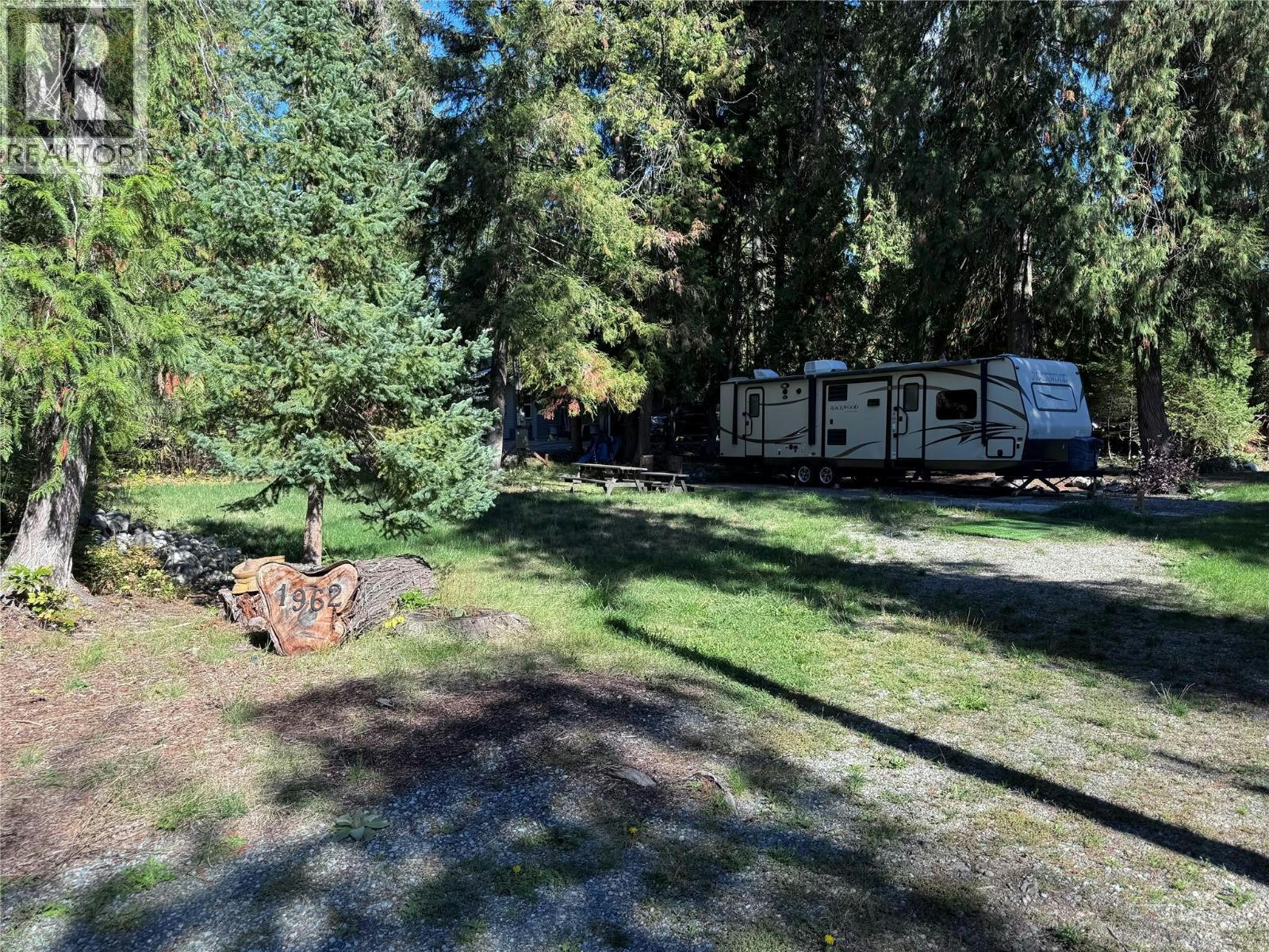 1962 Tambellini Road, Christina Lake, BC, V0H 1E2