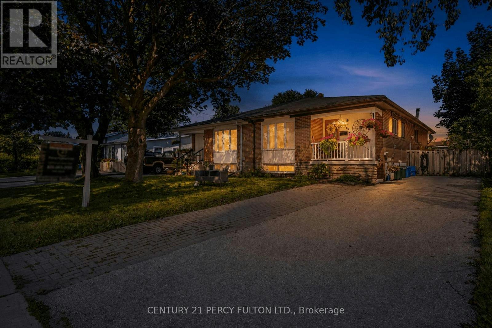 719 Balaton Avenue, Pickering, ON, L1W 1W3