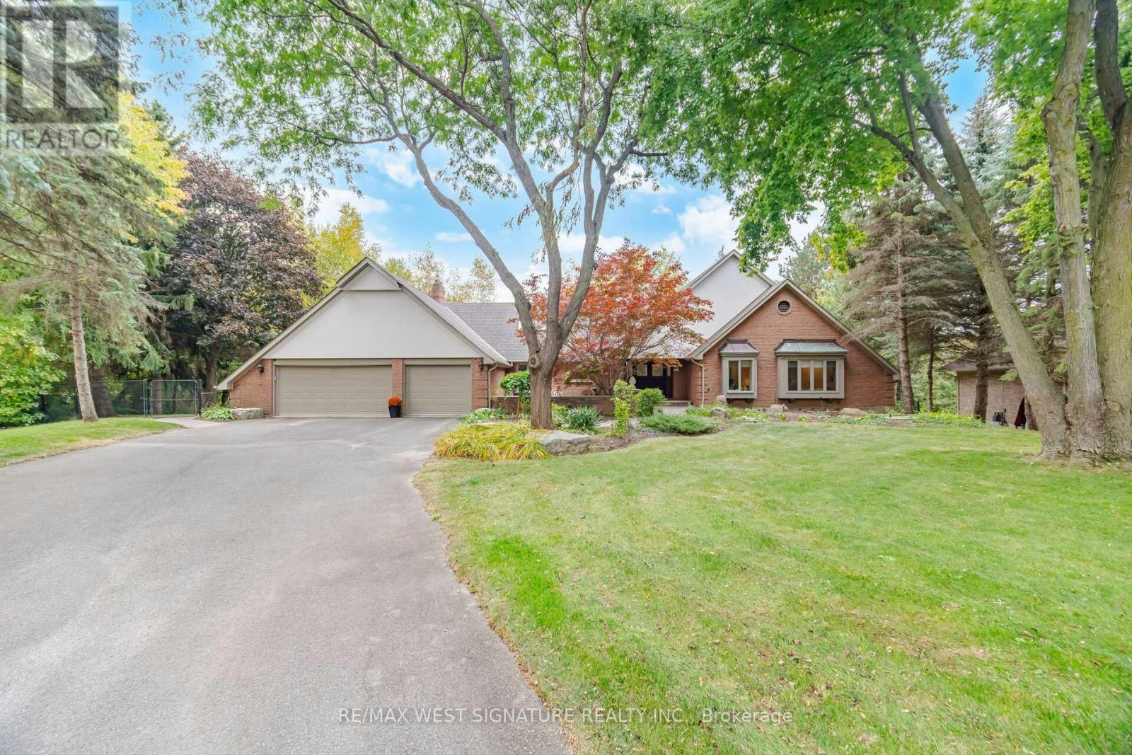 42 Hedgerow Court, Vaughan, ON, L0J 1C0