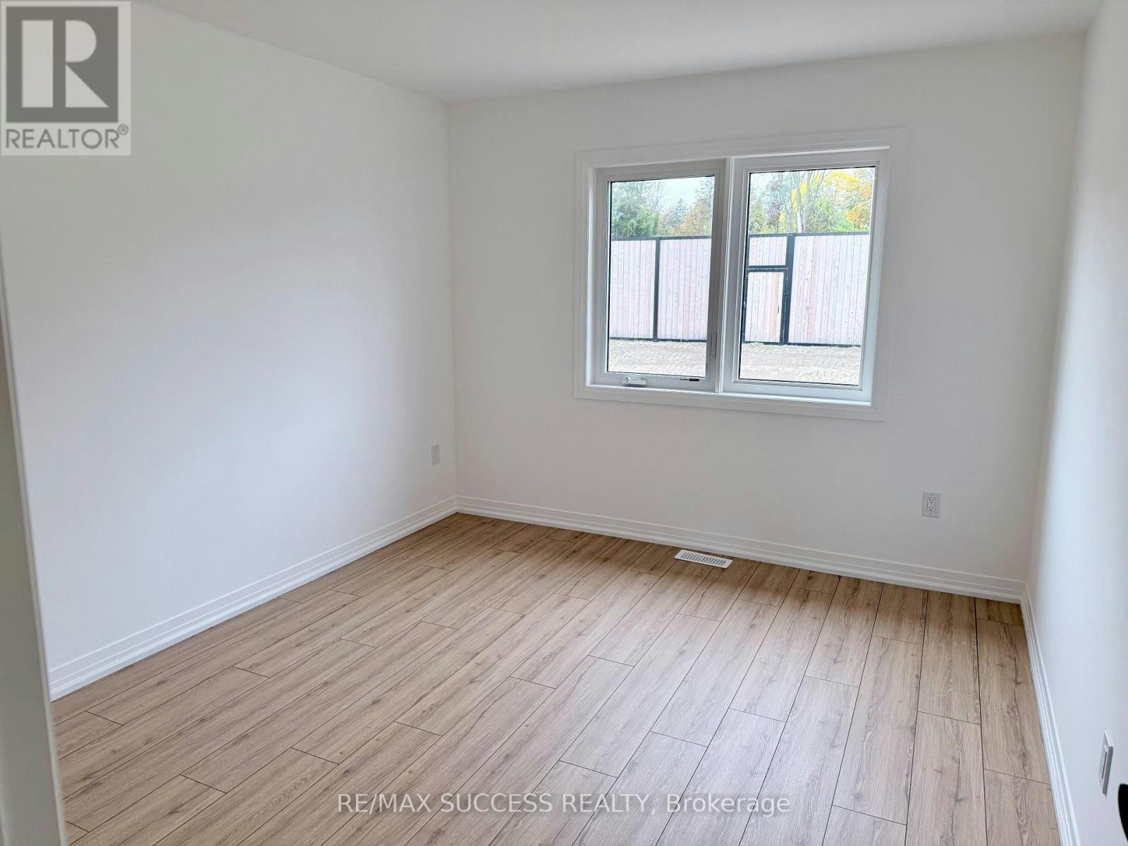 89 Flan Boulevard, Barrie, ON, L9J 1C6 - 4