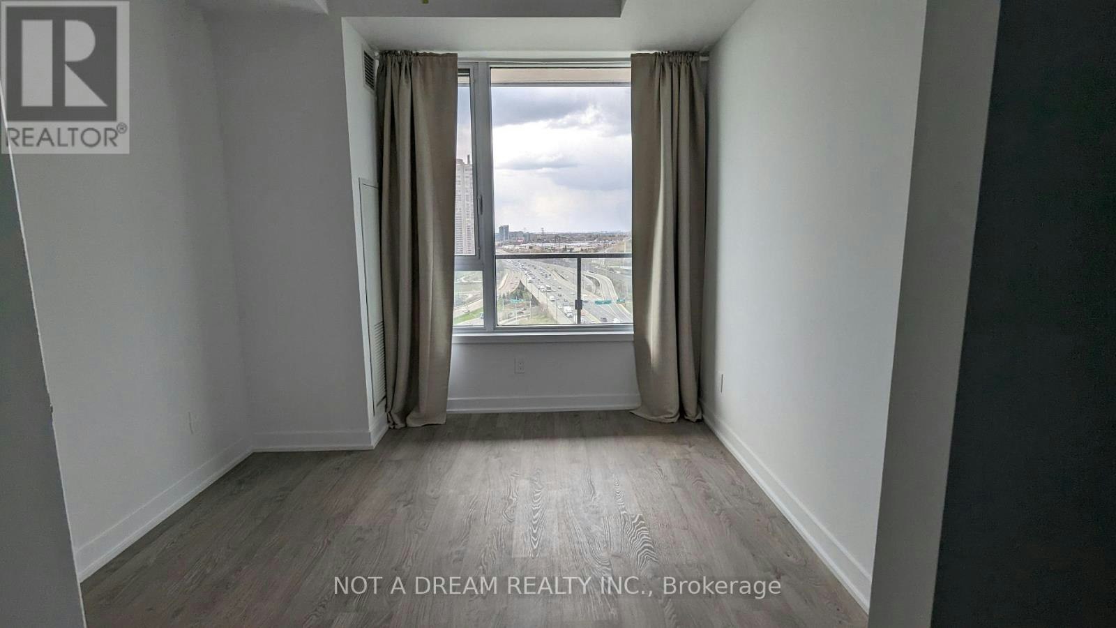 1911-1928 Lakeshore Boulevard W, Toronto, ON, M6S 0B1 - 3