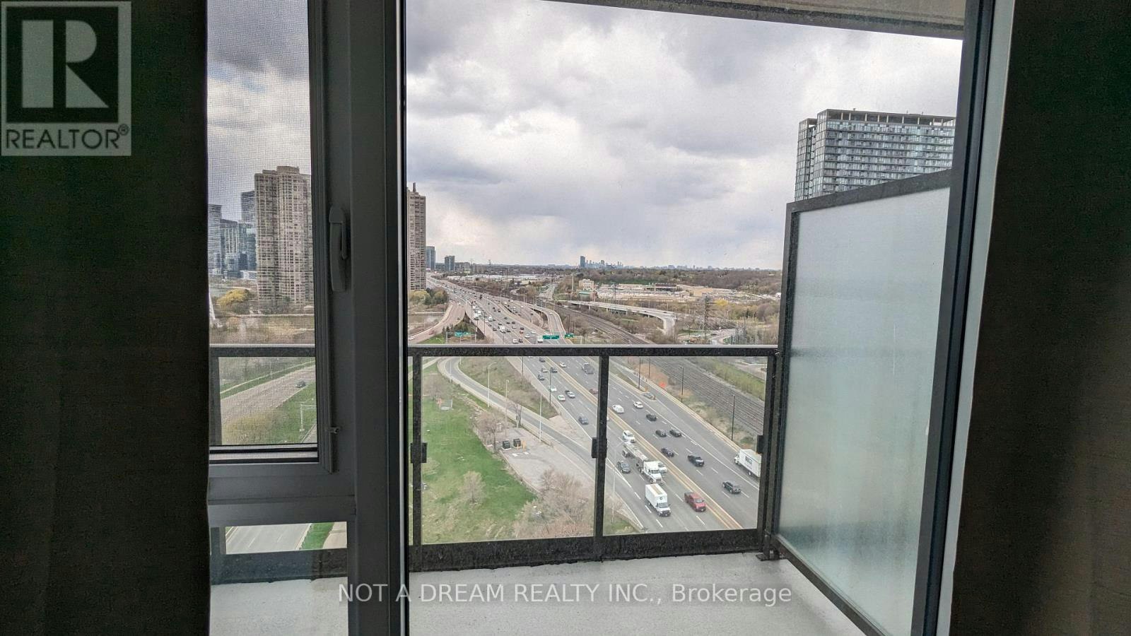 1911-1928 Lakeshore Boulevard W, Toronto, ON, M6S 0B1 - 28
