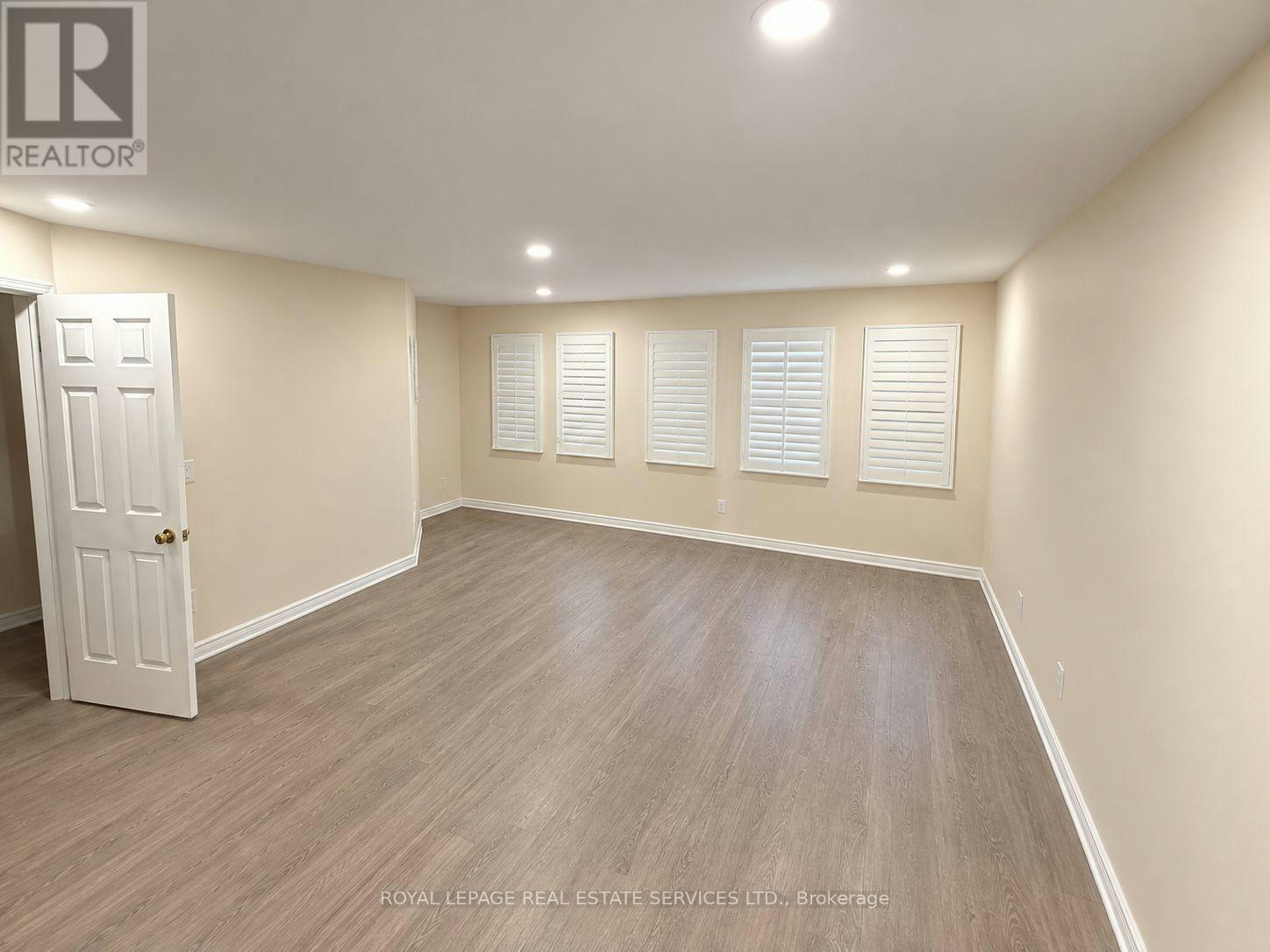 742 Winterton Way, Mississauga, ON, L5R 3L6 - 7