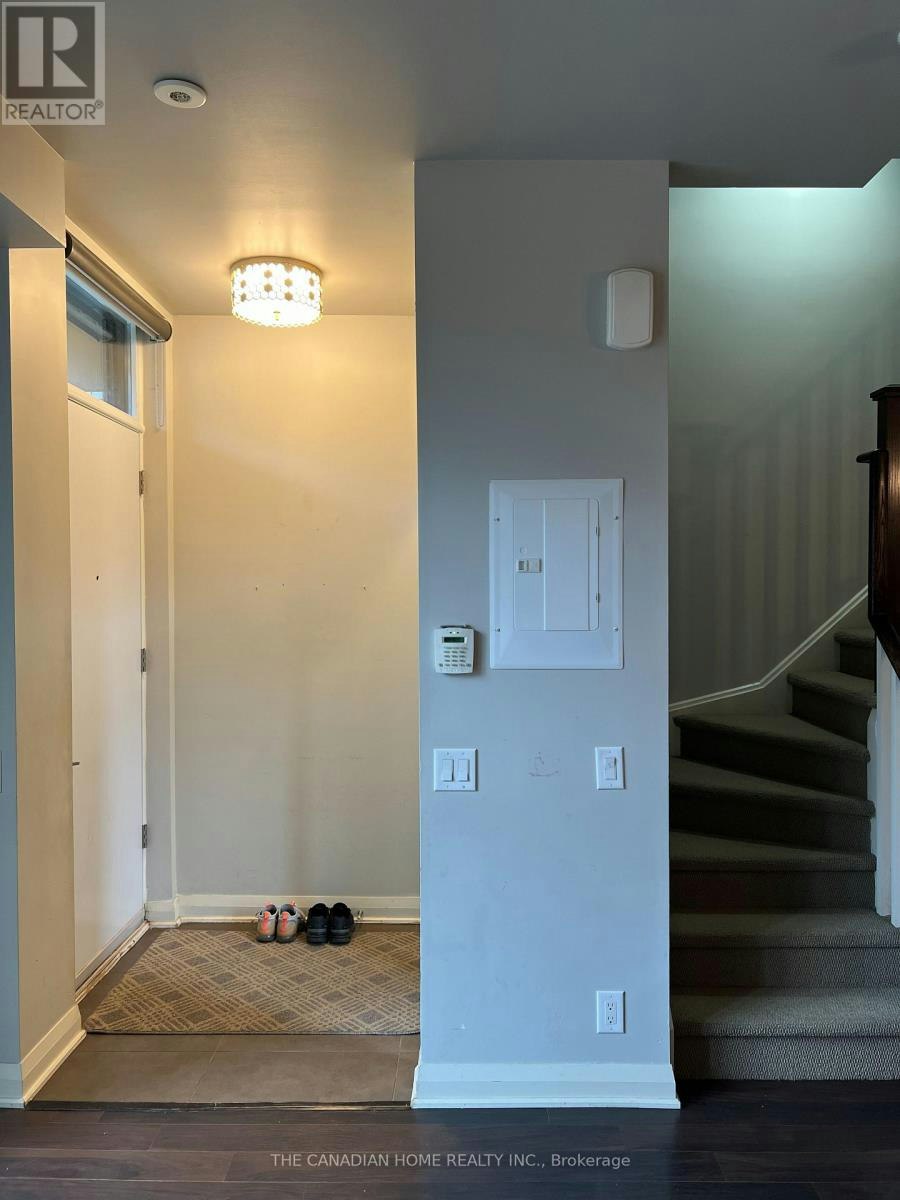 46-23 Valhalla Inn Road, Toronto, ON, M9B 3Z7 - 3