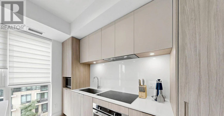 305-70 Annie Craig Drive, Toronto, ON, M8V 0G2 - 10