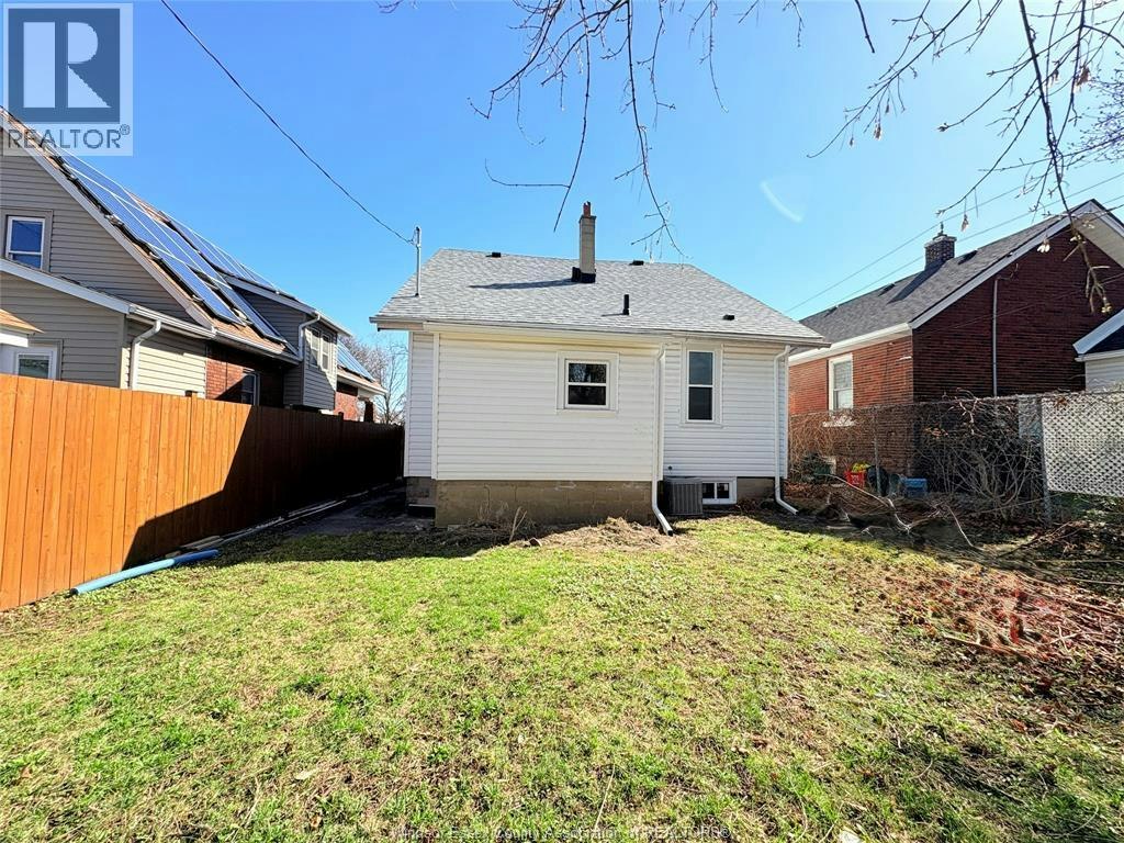 1489 Windermere Road, Windsor, ON, N8Y 3G1 - 2