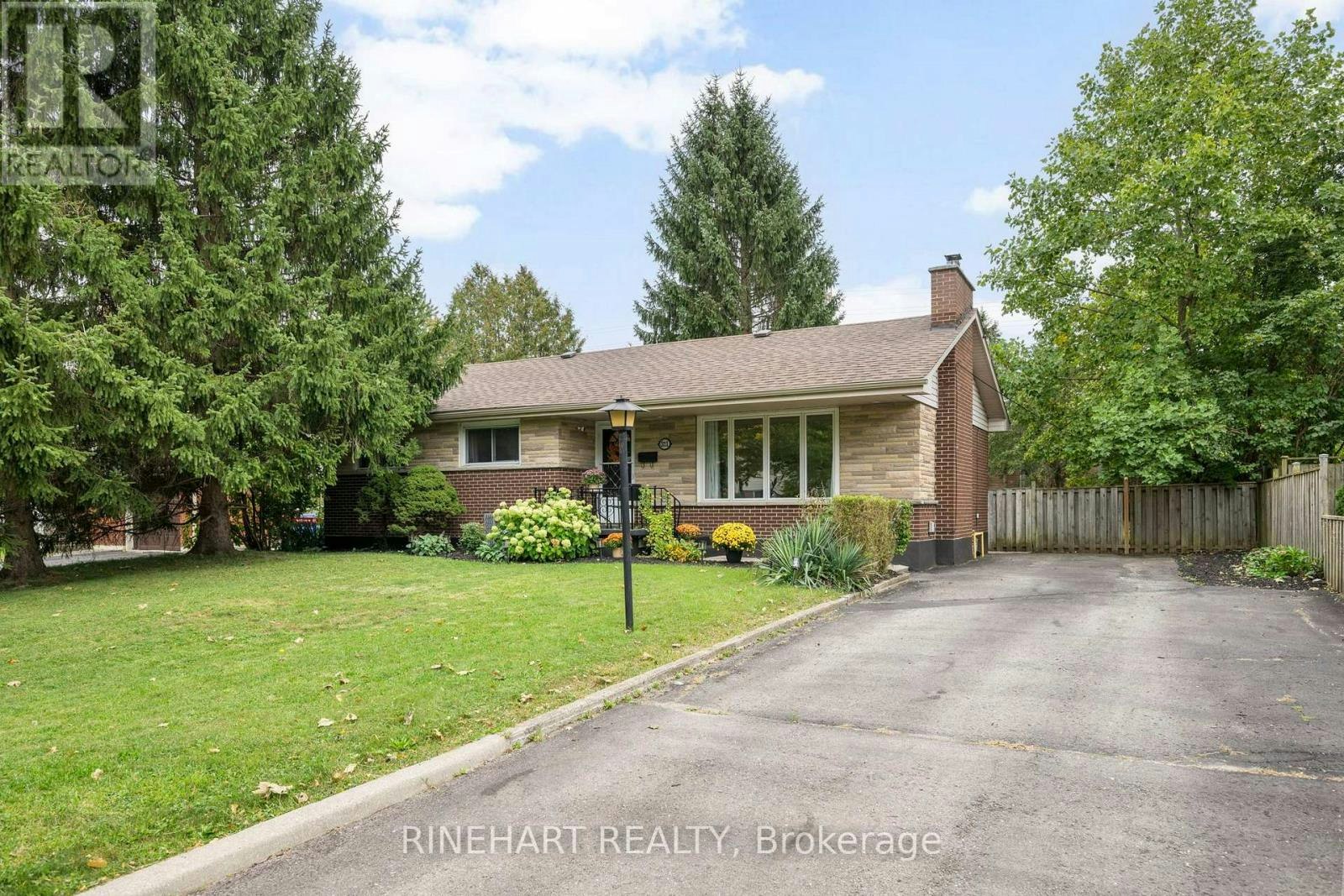311 Burlington Crescent, London, ON, N5Z 3G6