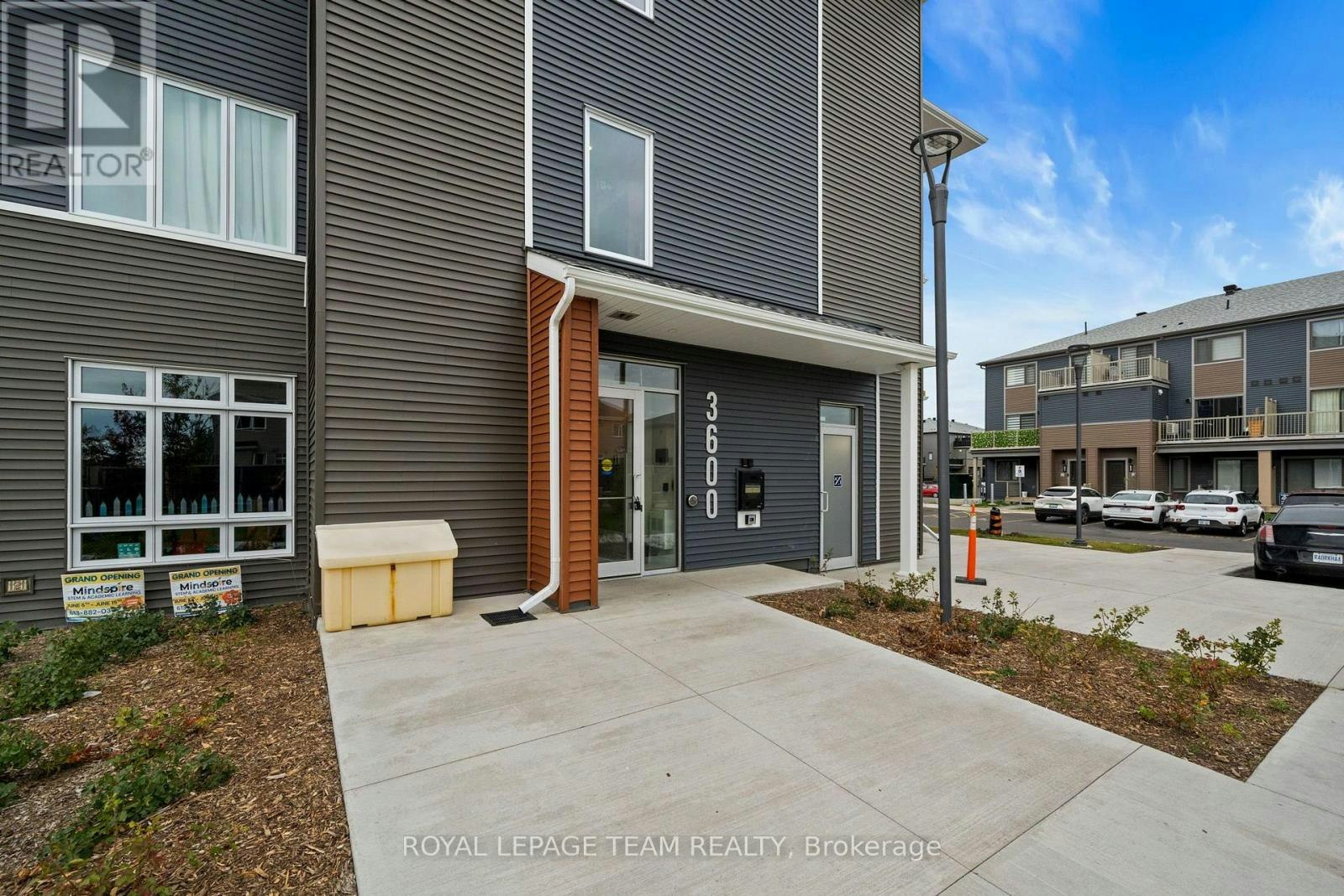 311-3600 Brian Coburn Boulevard, Ottawa, ON, K4A 5T8 - 4