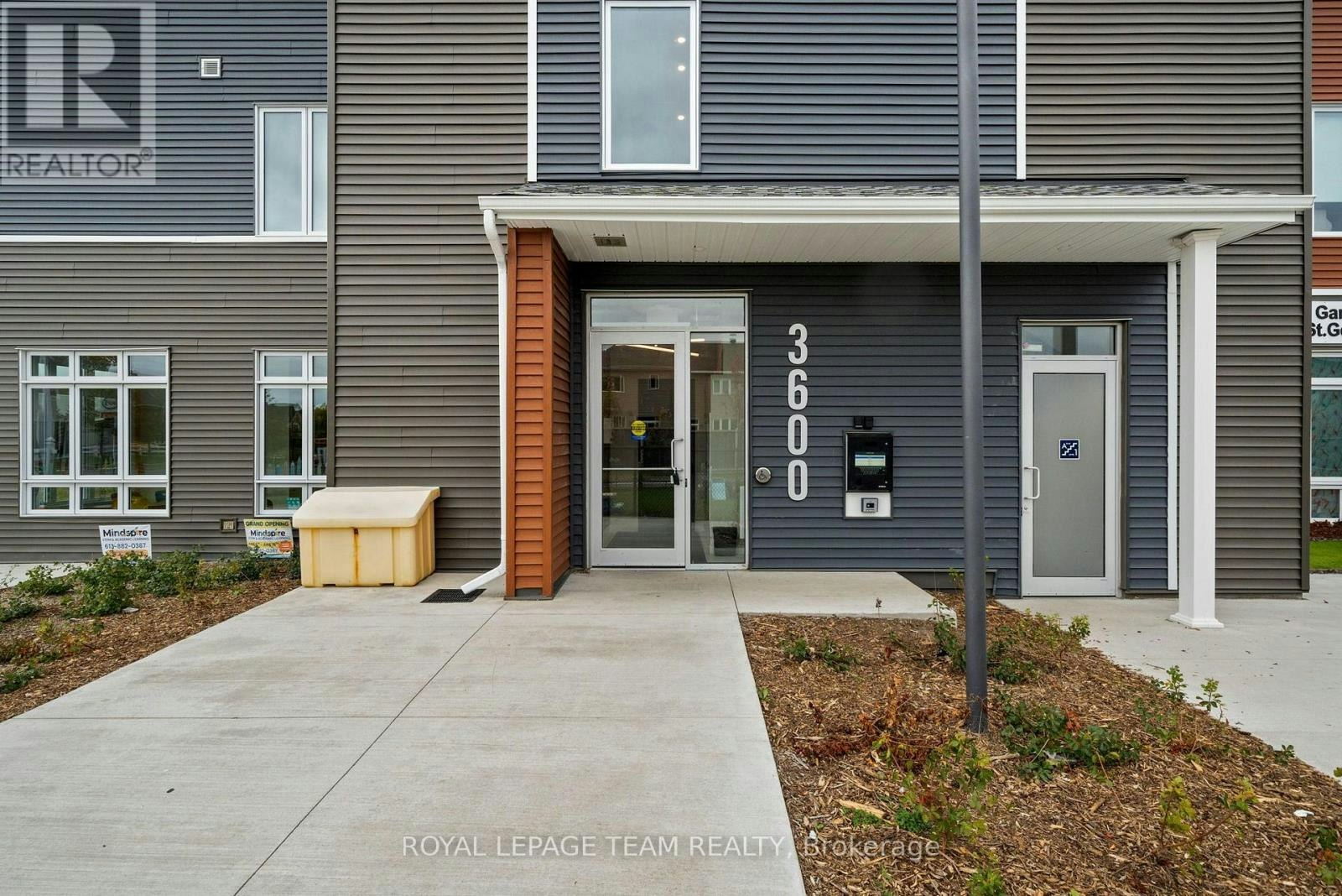 311-3600 Brian Coburn Boulevard, Ottawa, ON, K4A 5T8 - 3